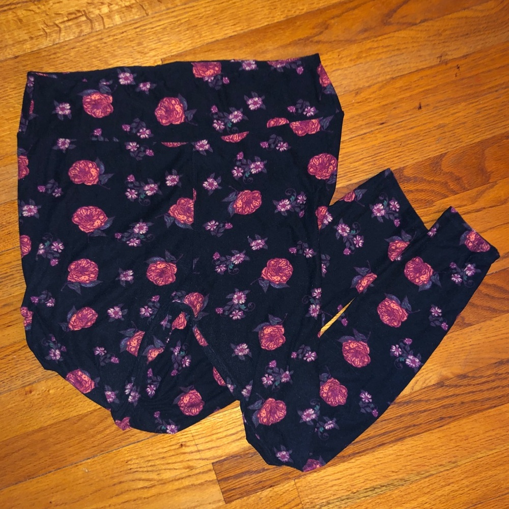 Rose Printed Lularoe Leggings